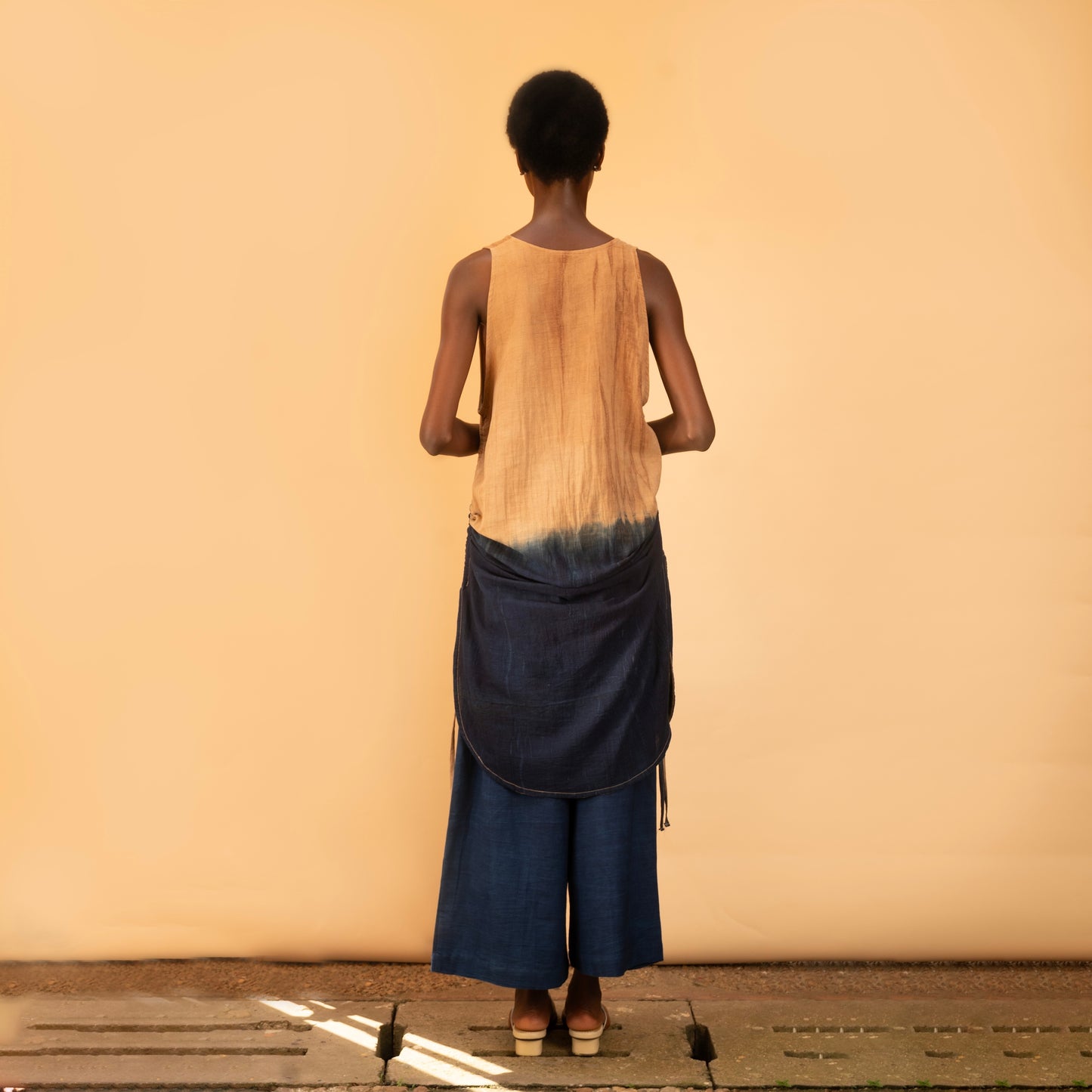 U-Neck Long Vest - Hankaka